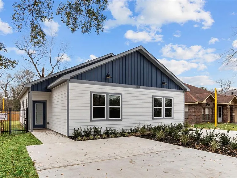 1010 Junell St #A — Photo 1