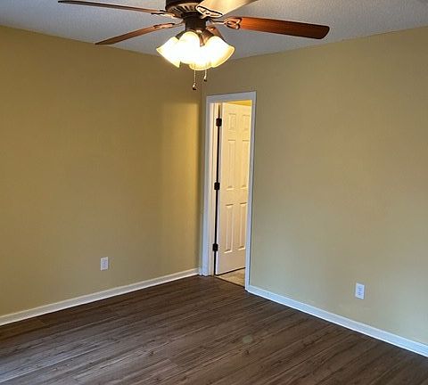 3rd image of 2151 Tudor St