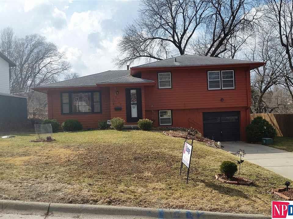 2nd image of 7302 N 36th Avenue Cir