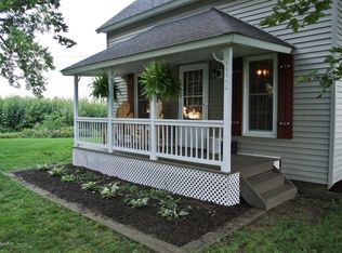 90043 Old Swamp Rd, Decatur, MI 49045