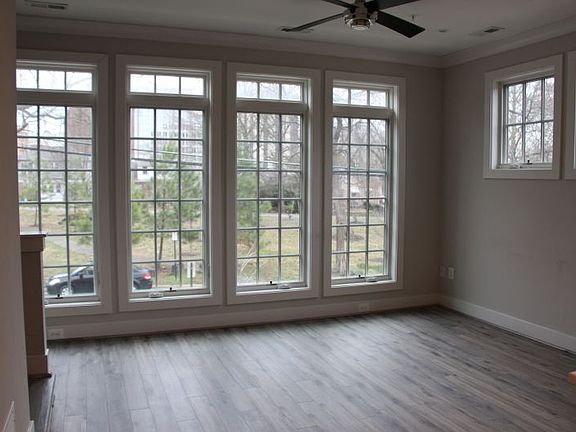 4th image of 904 N Buchanan St