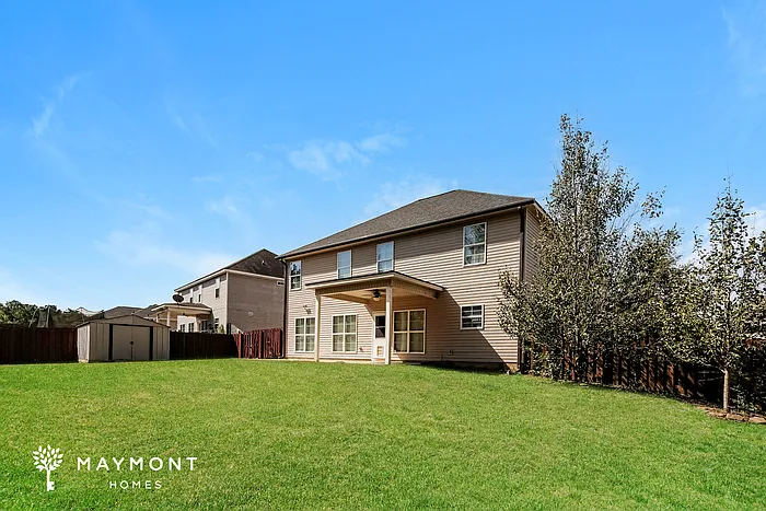 484 Sebastian Dr — Photo 5