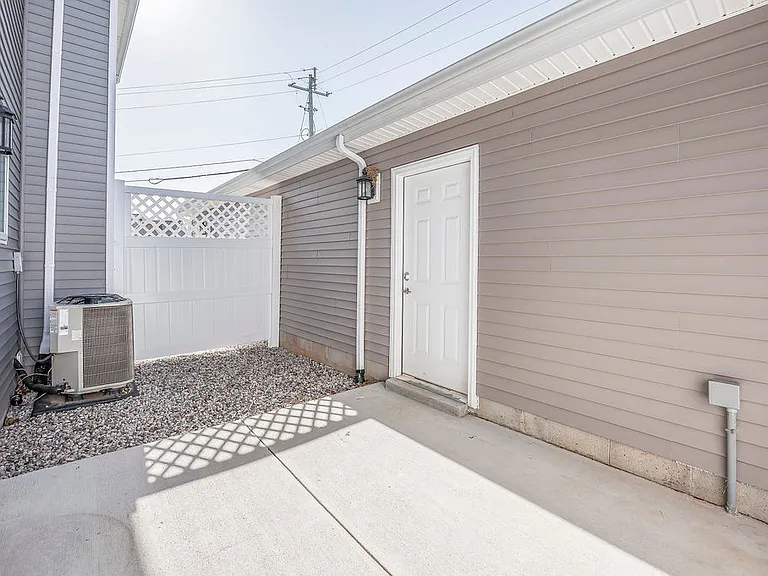 313 Eleanor Rigby Pl — Photo 29