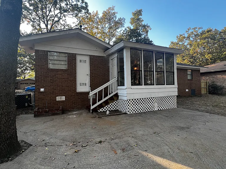 8702 Oakhaven Dr — Photo 20