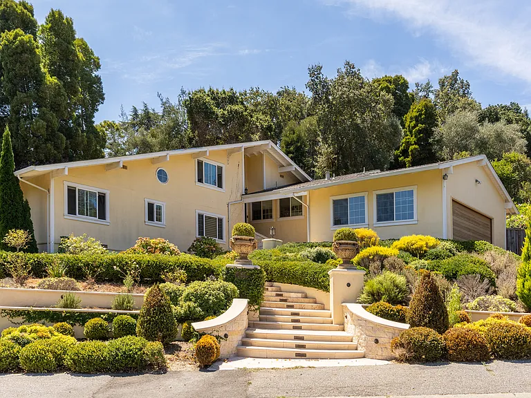 A beautiful entrance with terraced garden.