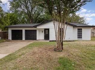 721 S Deerfield Cir, Arlington, TX 76015