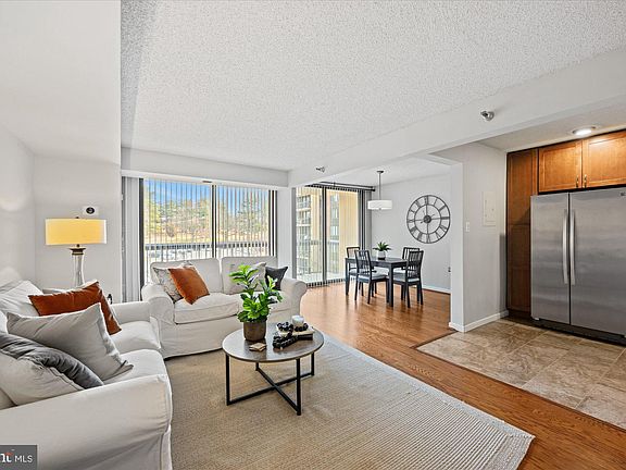 5th image of 7401 Westlake Ter APT 316