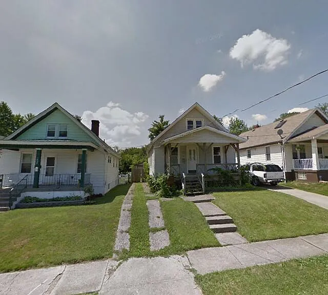 1939 Sterling Ave — Photo 1