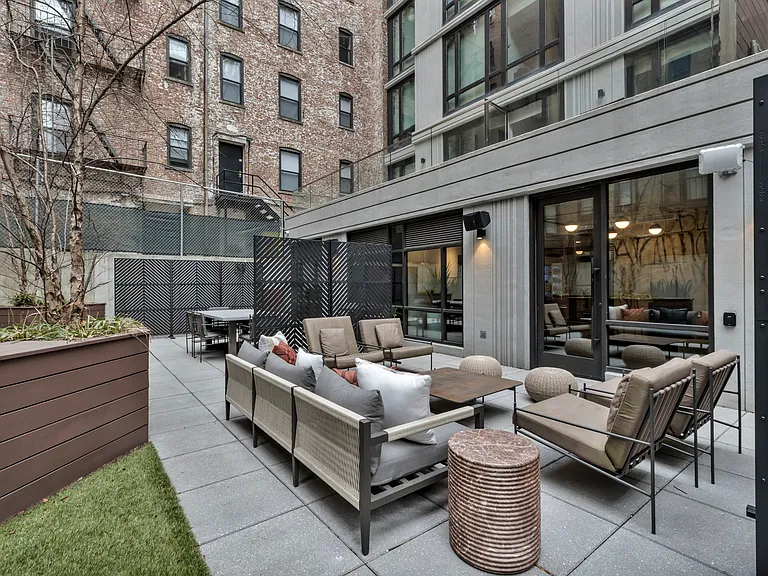 415 W 120th St #8F — Photo 6