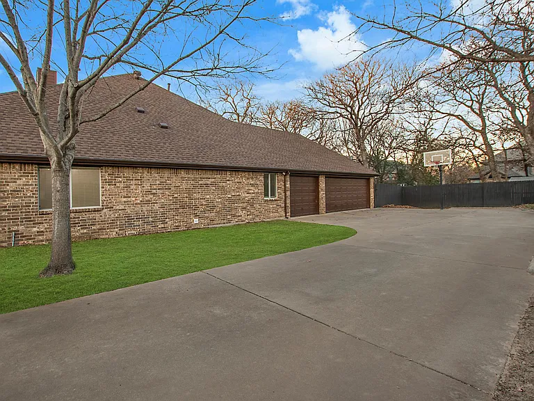 12416 Water Oak Dr — Photo 36