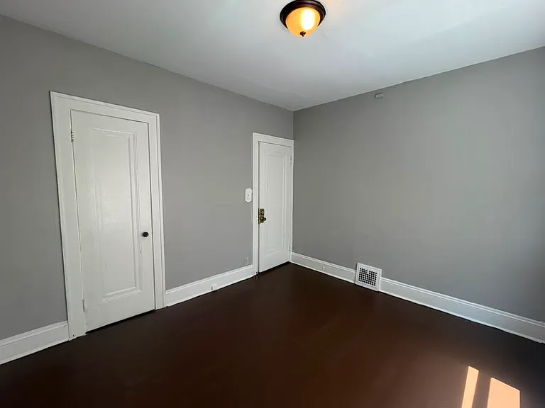 3697 E 146th St #1 — Photo 17