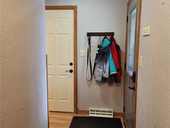 4th image of 1025 8th Avenue