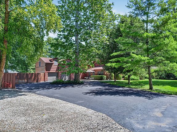 5th image of 28 Homestead Dr