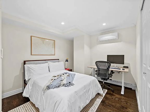 5th image of 448 W 19th St #Phh