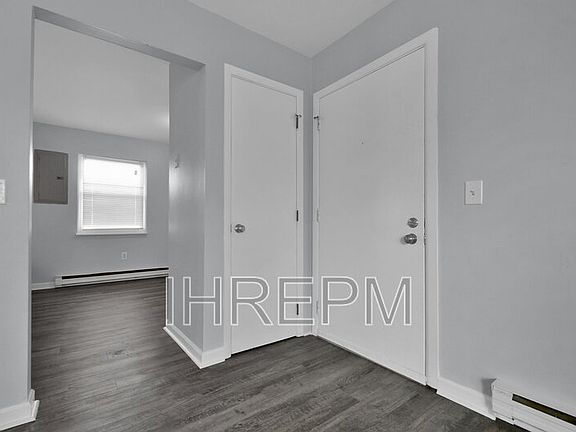 5th image of 2595 Red Rock Blvd APT B