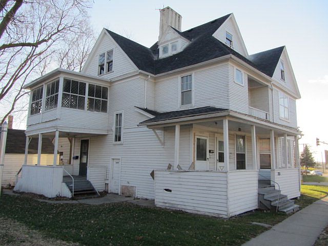 2nd image of 1205 5th Ave S