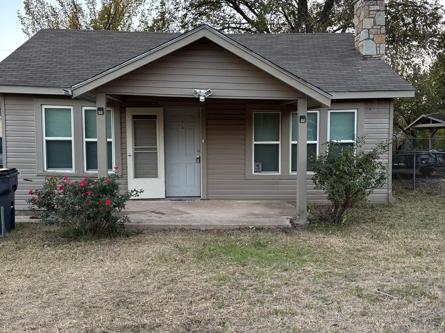 2 bed, 1000 sqft, $800 — Photo 1