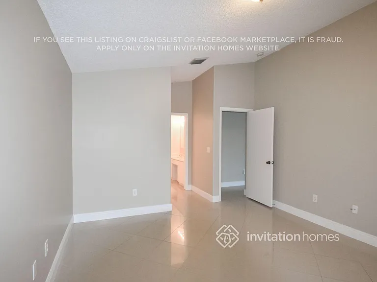 1544 NW 158th Ave — Photo 7