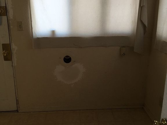 3rd image of 609 E Buena Vista St #A