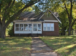 420 N 20th St, Van Buren, AR 72956