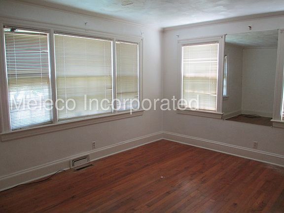4th image of 310 Woodlawn Ave