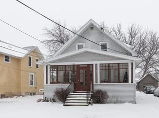 343 W 14th Ave, Oshkosh, WI 54902