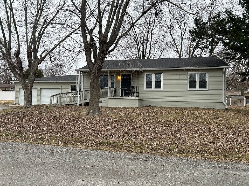 1st image of 204 Giofre Ave