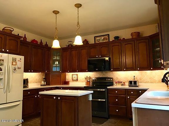 valley view kitchen