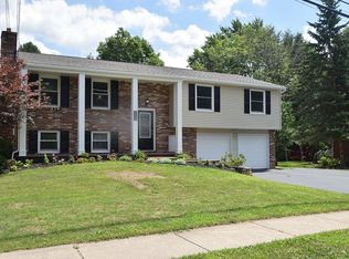 124 Smokey Hollow Rd, Baldwinsville, NY 13027