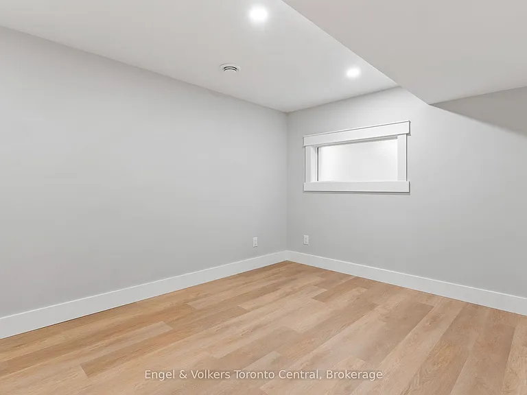 57 Crawford St — Photo 35