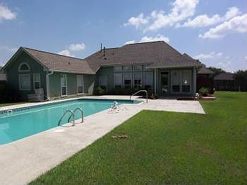 3rd image of 15413 Therese Ct