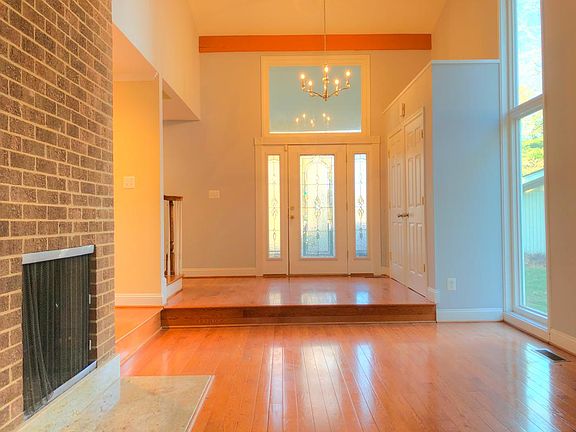 2nd image of 11209 Blackhorse Ct