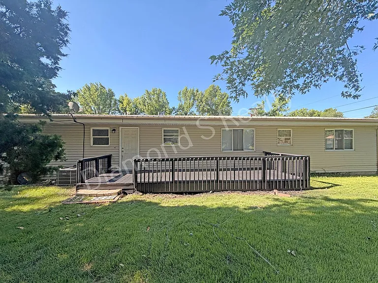 3209 E Gasconade St — Photo 23