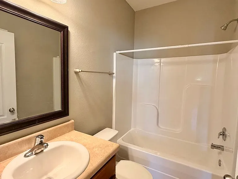 2017 Tyson Green Ave #202 — Photo 10