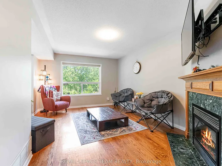 16 Cohen Ave — Photo 6