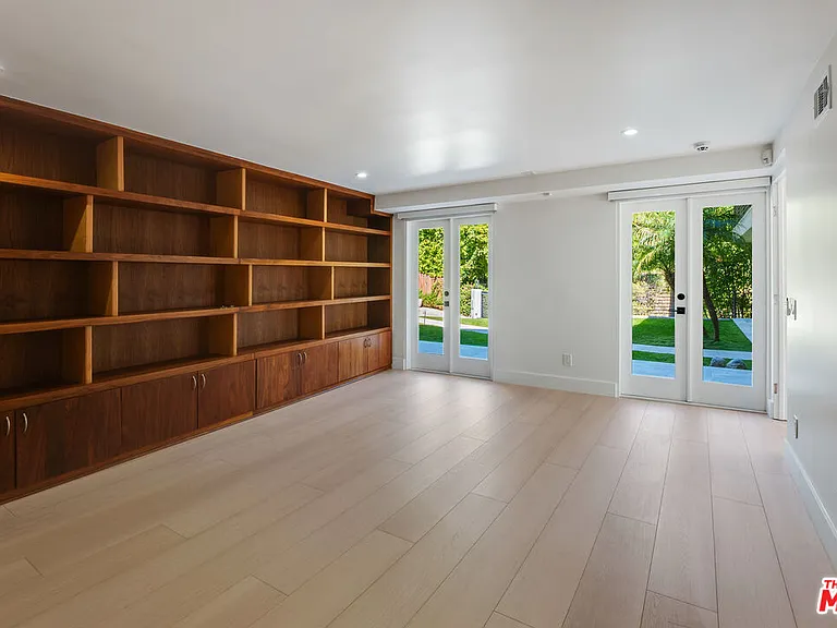1404 Devlin Dr — Photo 17