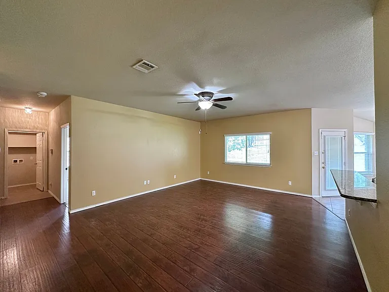 6806 Modesto Rd — Photo 3