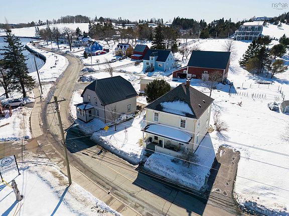 3rd image of 90 Tannery Rd