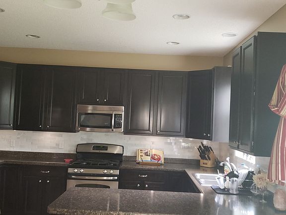 4th image of 4935 Hamlet Ave N