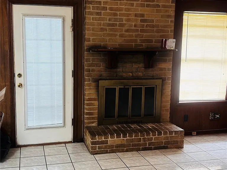 8343 Sterlingshire St — Photo 2