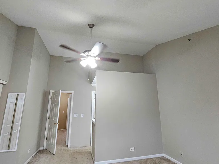 1041 E Wilson Ave — Photo 10