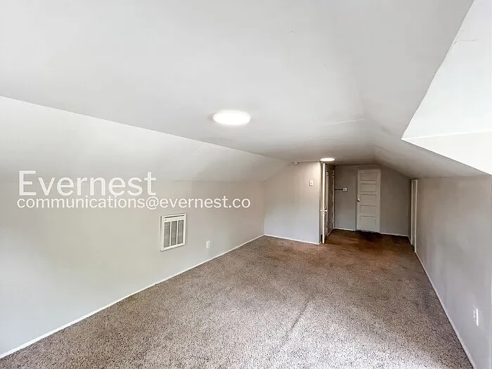 2984 Waverly Ave — Photo 18