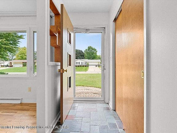 5th image of 6635 Picketts Way