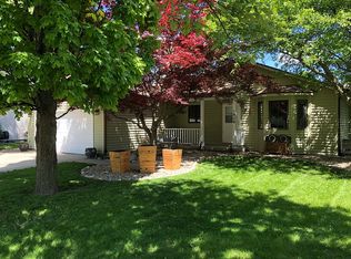 1808 Barrington Dr, Champaign, IL 61821