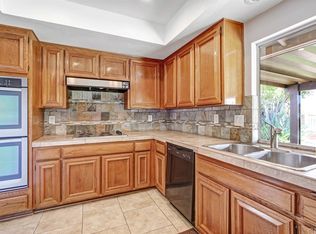 2021 W Ontario Ave, Corona, CA 92882