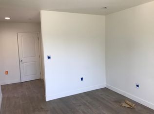 12425 Atlantic Ave, Lynwood, CA 90262