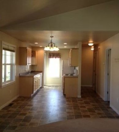 3rd image of 301 S Ave W
