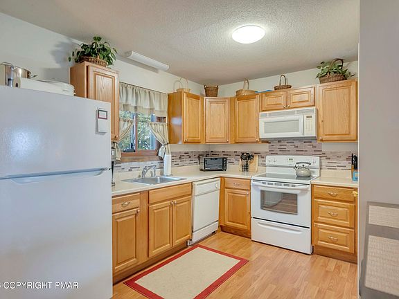 4th image of 87 Cross Country Ln