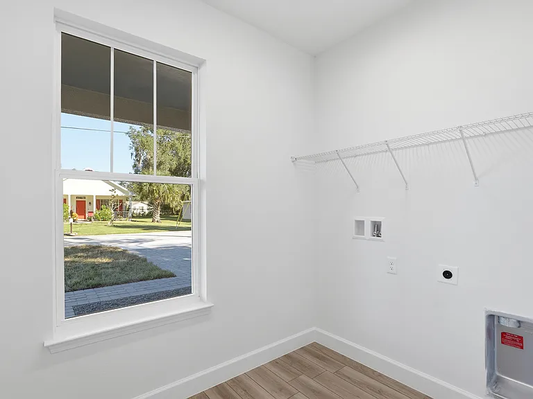 1209 W 15th St — Photo 21