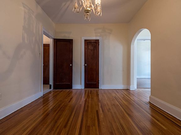 3rd image of 135 Manhattan Ave #7G